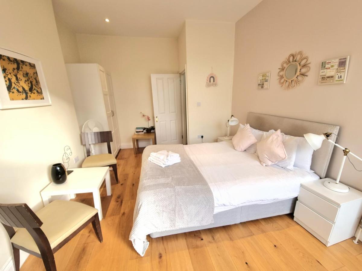 Apartament Oxford Gardens Londra