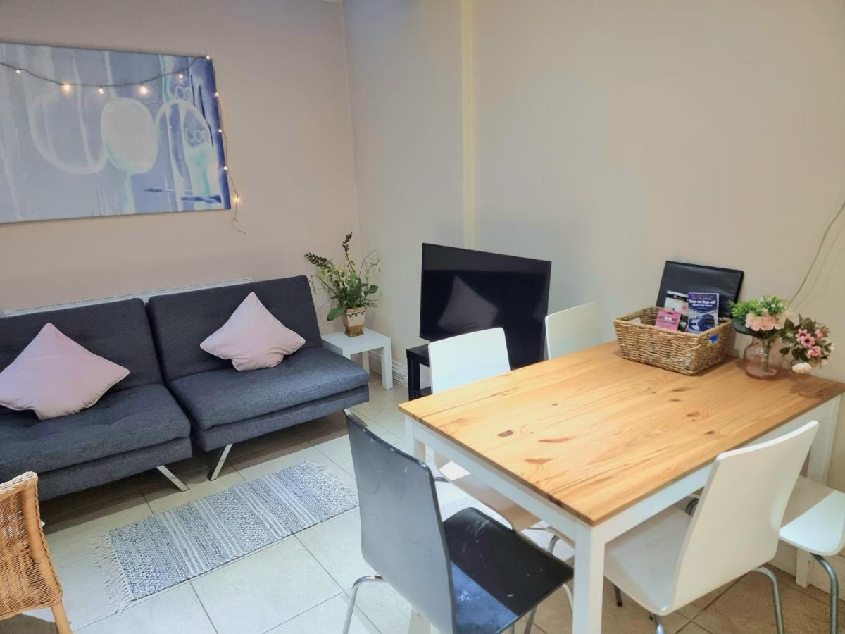 Apartament Oxford Gardens Londra